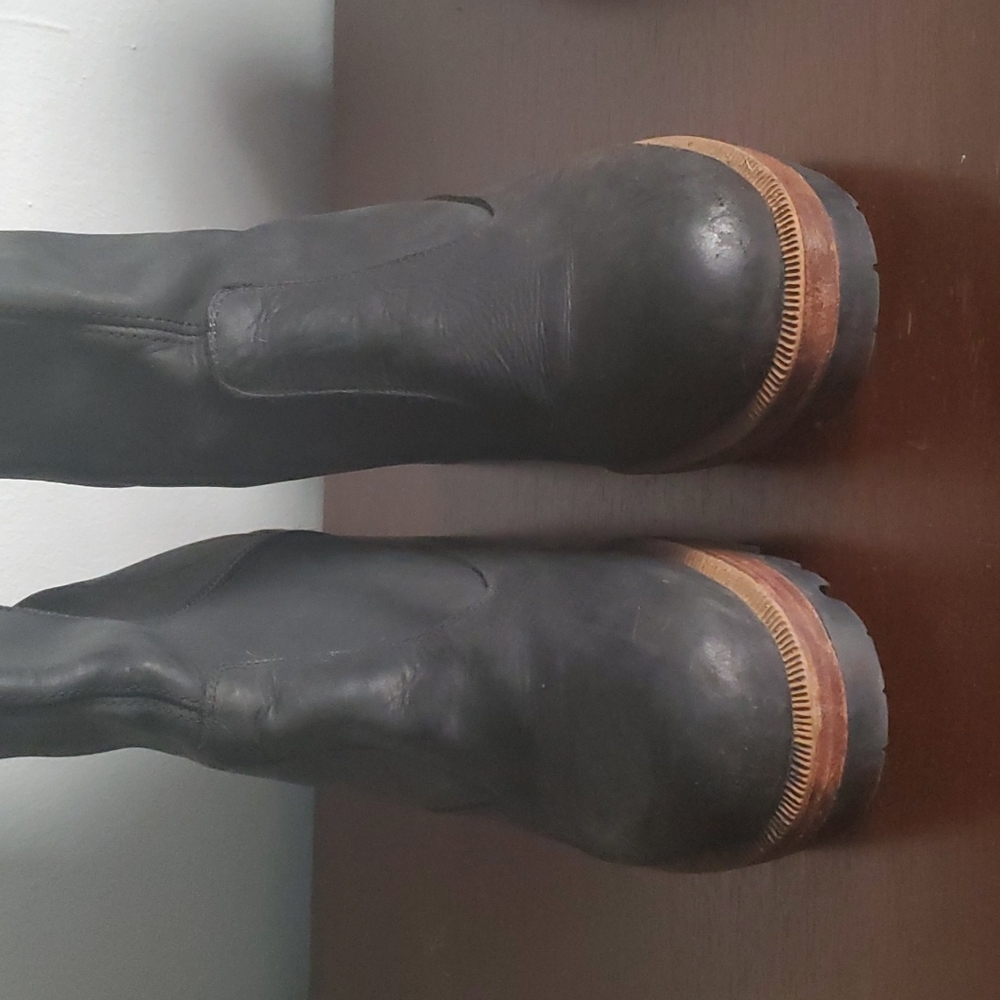 Buffalo brand ankle boots
